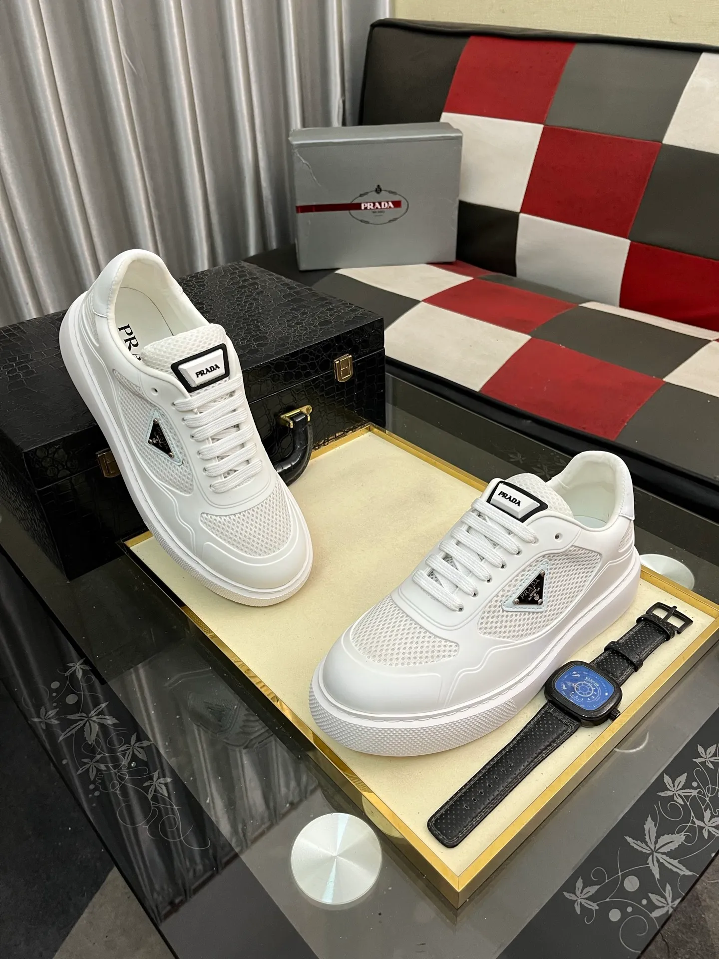 Men's shoes 💰580⌚️⌚️【PRADA】Prada - high-end quality original order 🔍🔍🔍 casual sports shoes - upper: imported 🔝 Napa calfskin, pebbled calfskin, branded glue hollow mesh canvas, shoe body sewn with branded metal fasteners - lining: water-dyed cowhide - outsole: ultra-light TPU foam rubber; two-color molded outsole -Ultra-high quality control, fine workmanship, highlighting (high-end, nobility, class) -Size: 38-445️⃣colors available